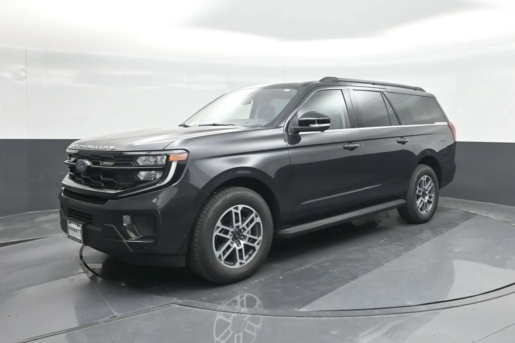 2025 Ford Expedition MAX photo 1