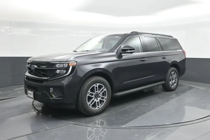 2025 Ford Expedition MAX photo 1