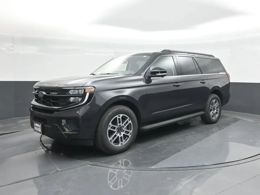 2025 Ford Expedition MAX photo 1