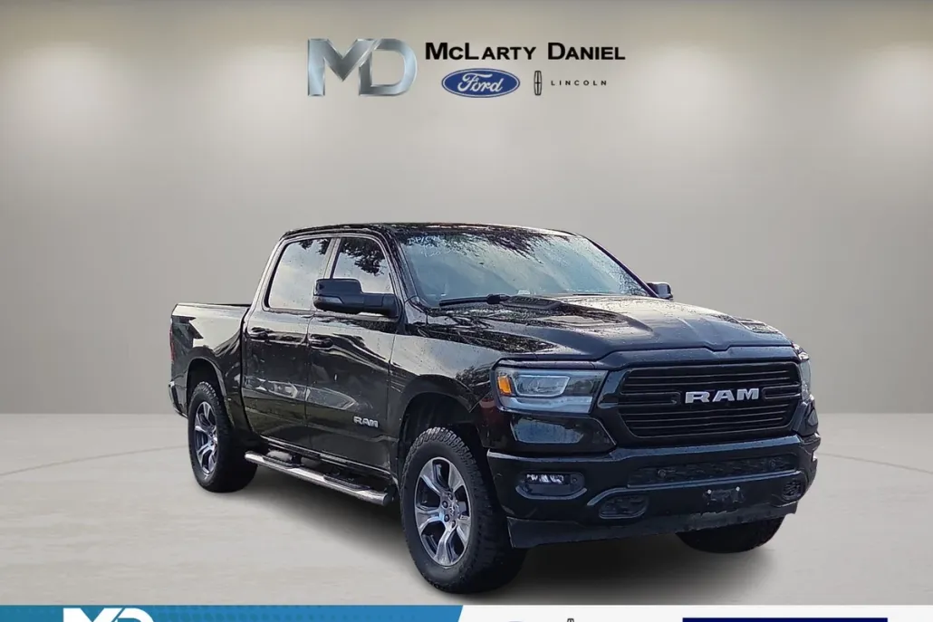 2023 Ram 1500 Laramie photo 1