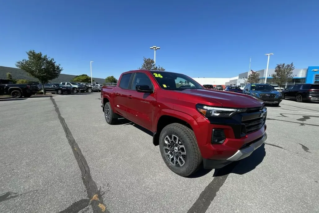 2026 Chevrolet Colorado Z71 photo 1