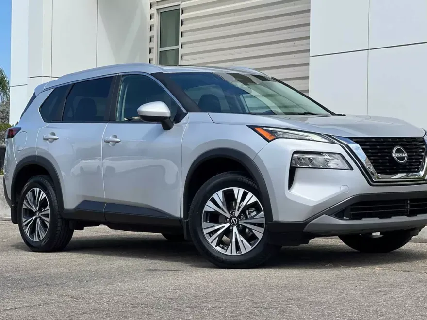 2023 Nissan Rogue SV photo 1