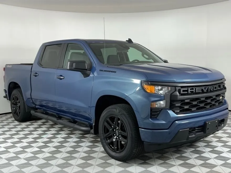 2024 Chevrolet Silverado 1500 Custom photo 1