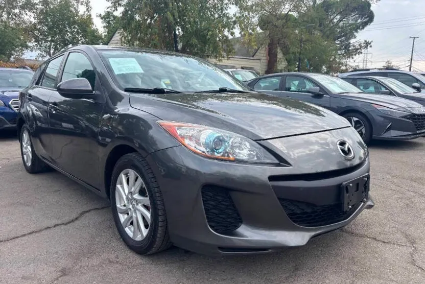 2012 Mazda Mazda3 Touring photo 1