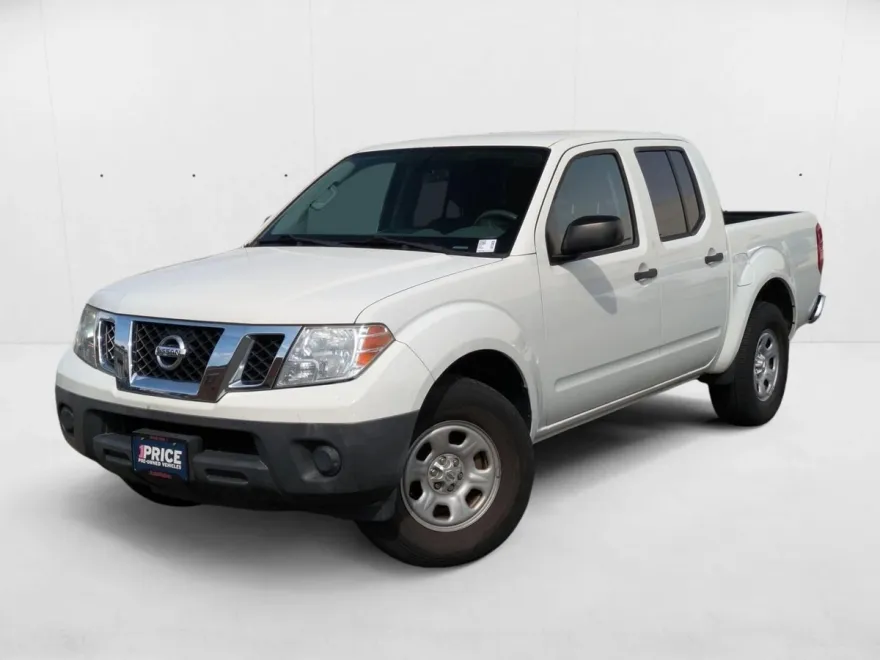 2016 Nissan Frontier Crew Cab S photo 1