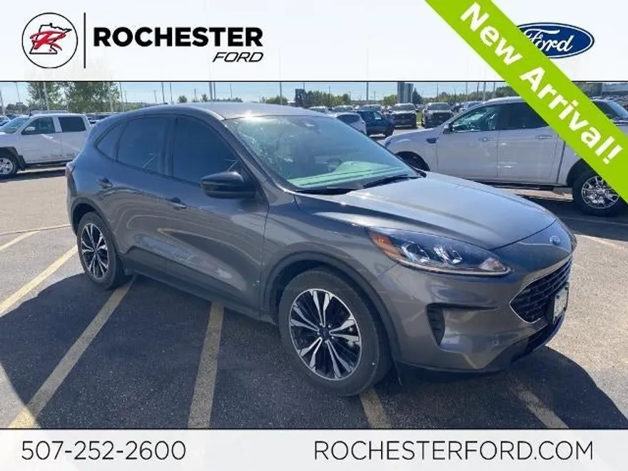 2022 Ford Escape SE photo 1