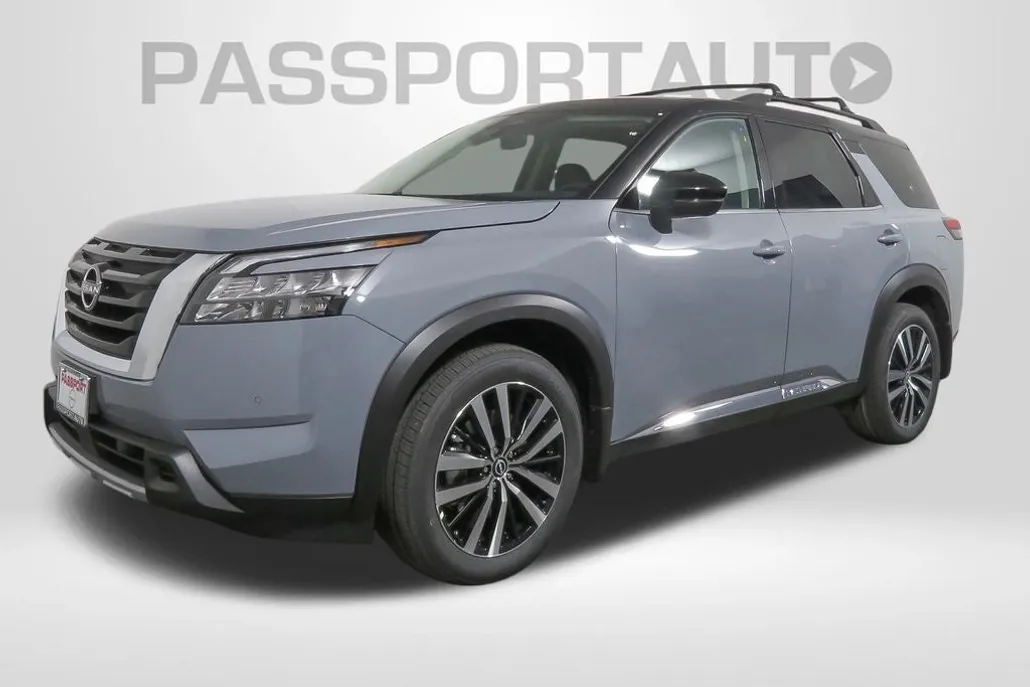 2025 Nissan Pathfinder Platinum photo 1