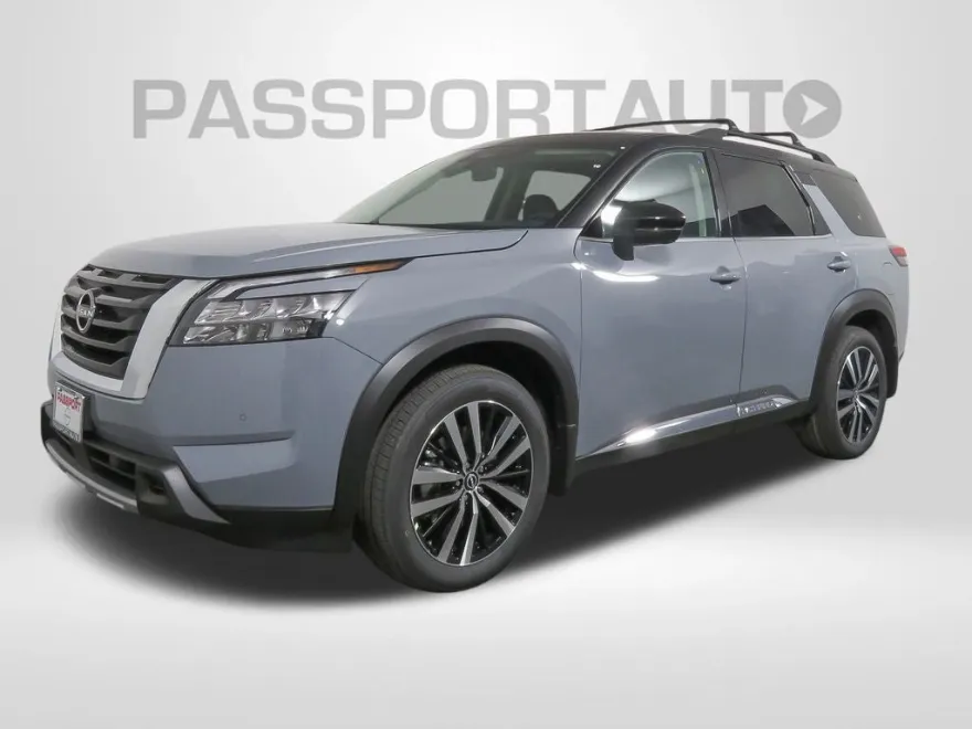 2025 Nissan Pathfinder Platinum photo 1
