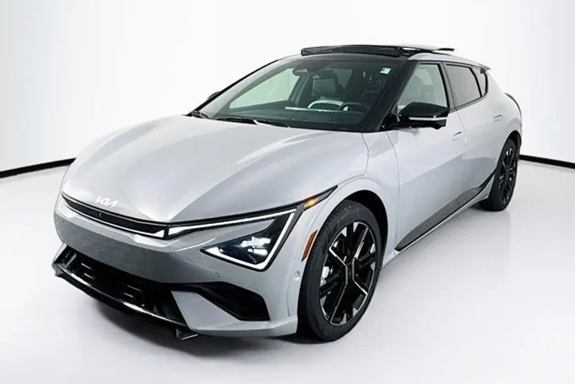 2025 Kia EV6 GT-Line photo 1