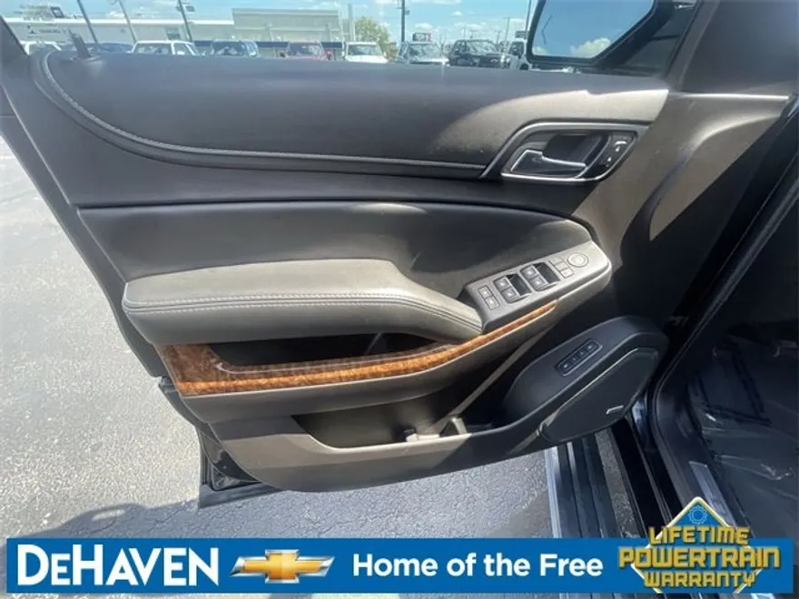2016 Chevrolet Tahoe LTZ photo 1
