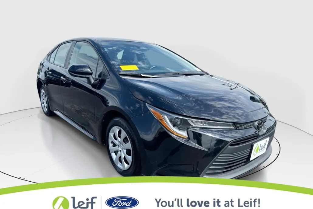 2024 Toyota Corolla XLE photo 1