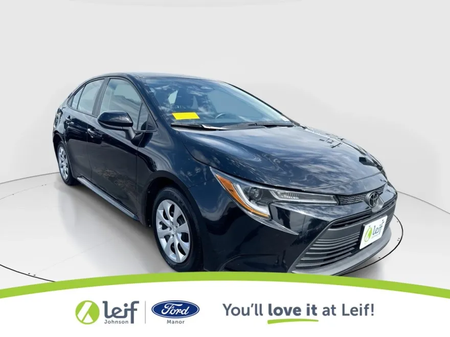2024 Toyota Corolla XLE photo 1