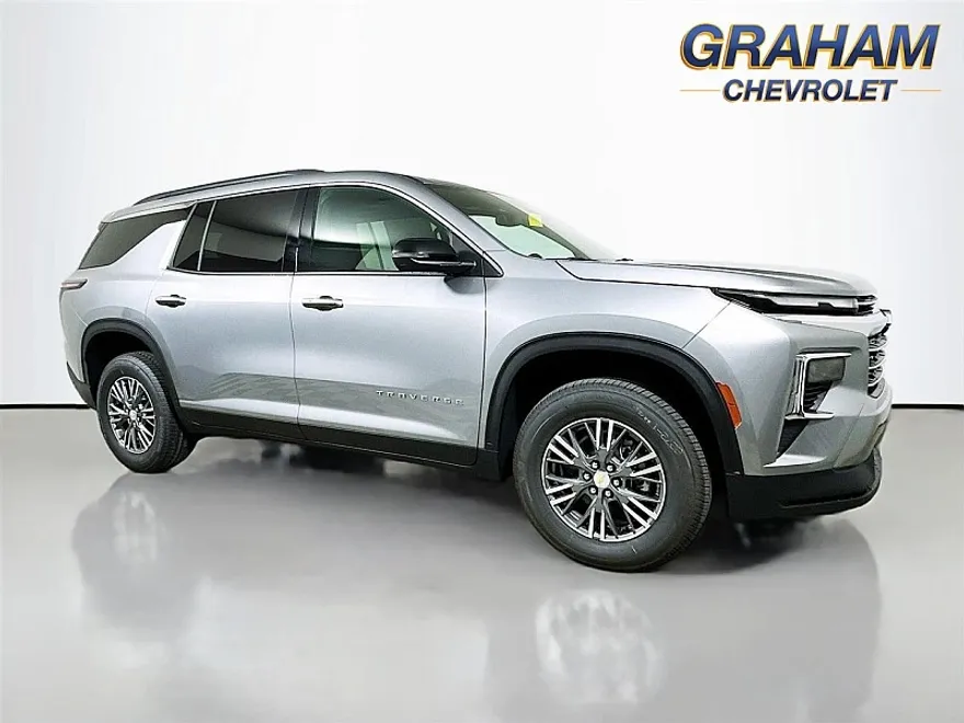 2026 Chevrolet Traverse 2LT photo 1