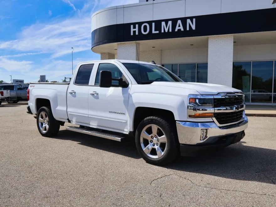 2016 Chevrolet Silverado 1500 LT photo 1