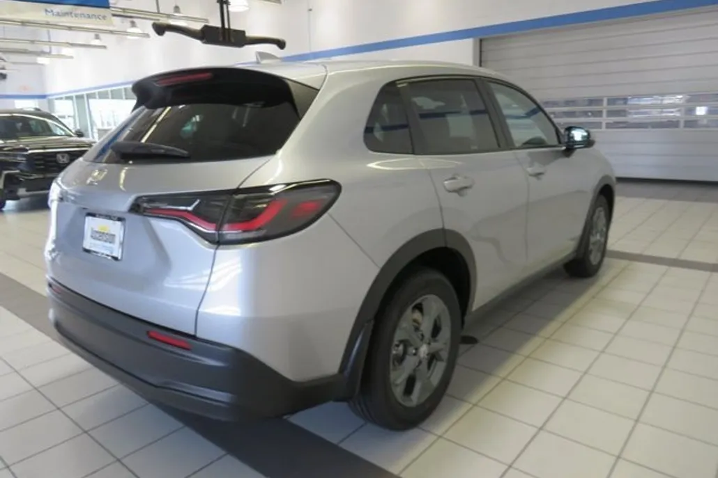 2026 Honda HR-V LX photo 1