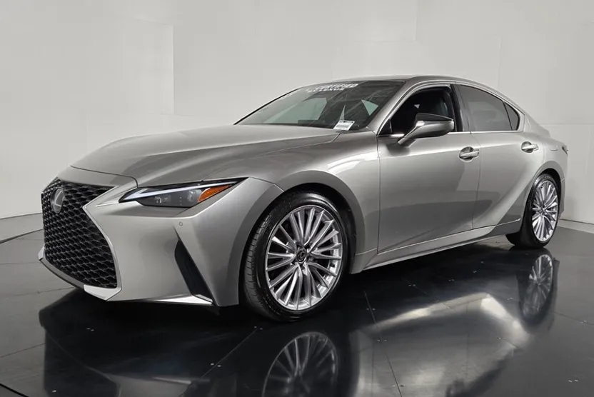 2023 Lexus IS 300 photo 1