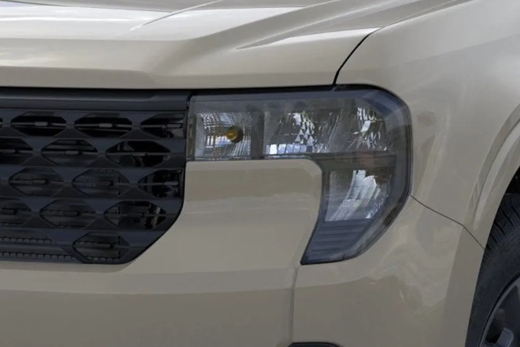 2025 Ford Maverick XLT photo 1