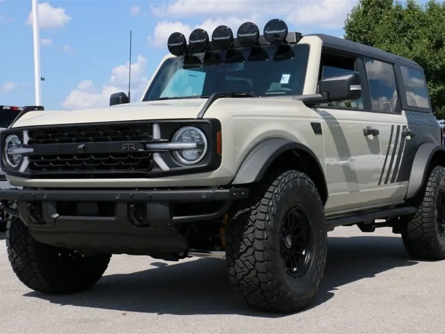 2025 Ford Bronco Badlands photo 1