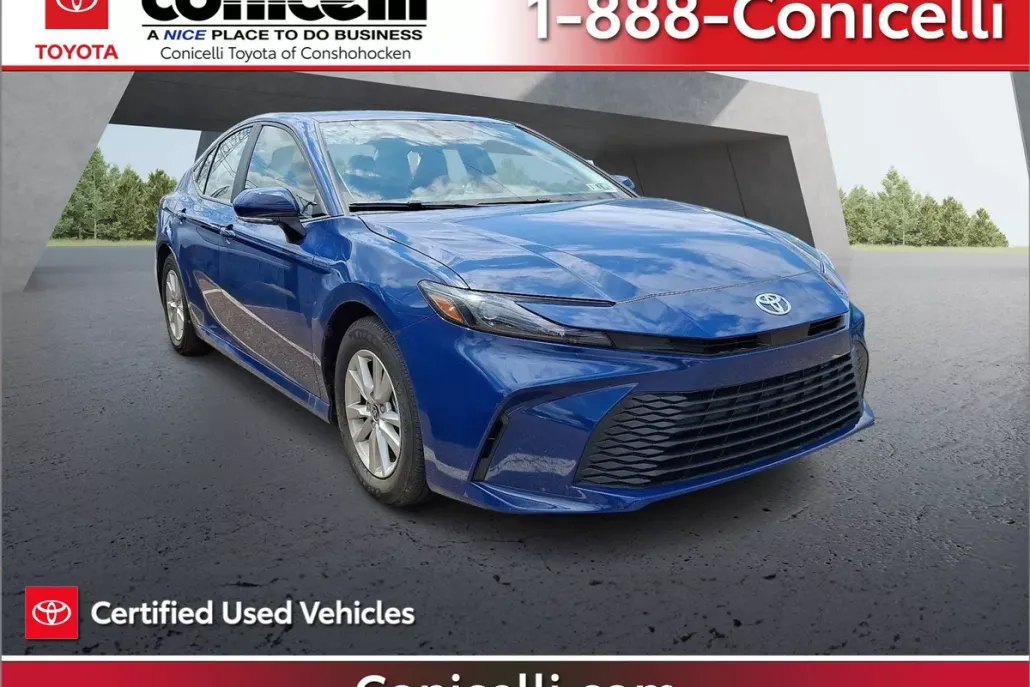 2025 Toyota Camry LE photo 1