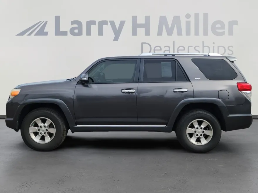 2013 Toyota 4Runner SR5 photo 1