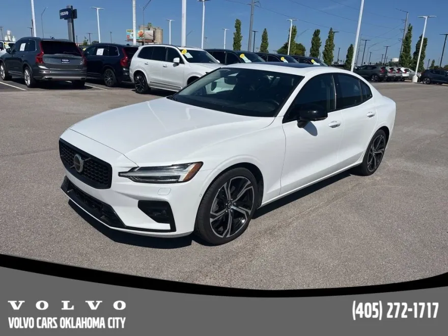 2024 Volvo S60 B5 Plus photo 1