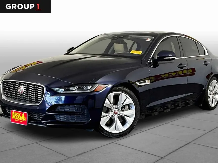 2020 Jaguar XE S photo 1