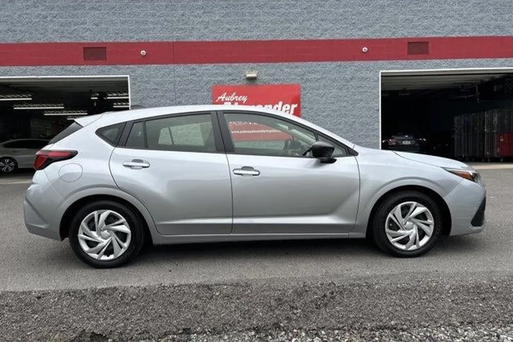 2024 Subaru Impreza Base photo 1