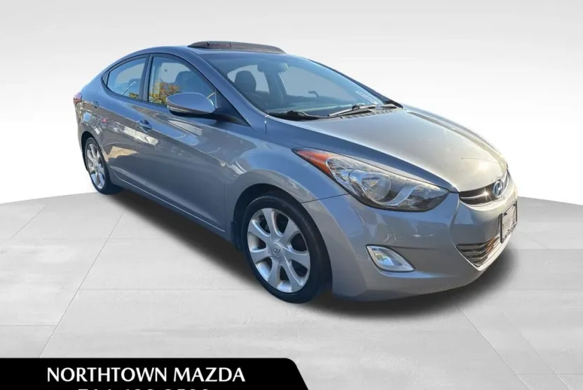 2012 Hyundai Elantra Limited photo 1