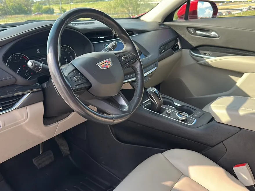 2019 Cadillac XT4 Premium Luxury photo 1