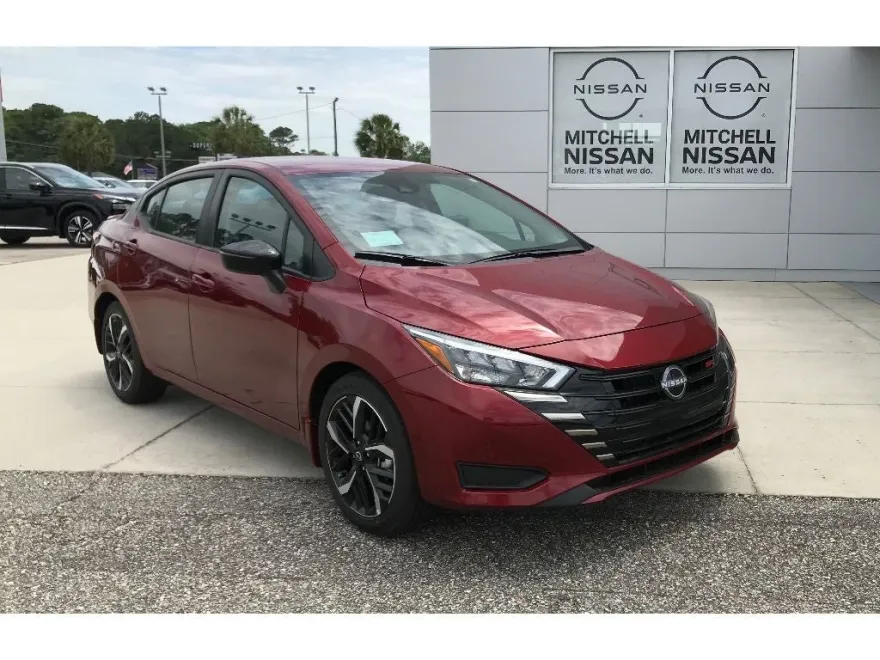 2025 Nissan Versa SR photo 1