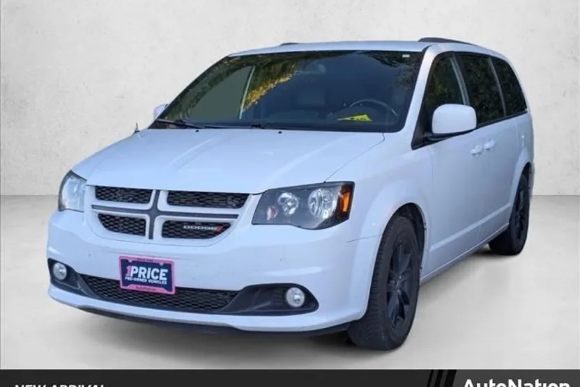 2019 Dodge Grand Caravan GT photo 1