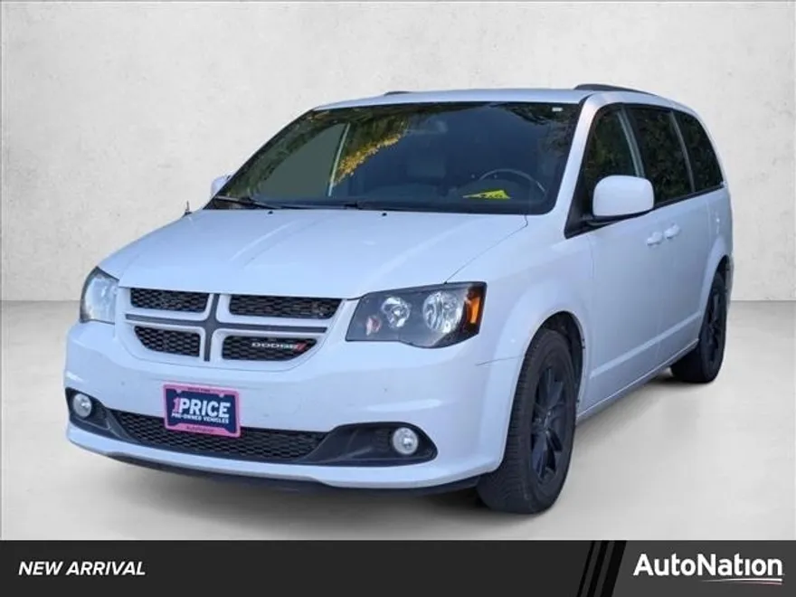 2019 Dodge Grand Caravan GT photo 1