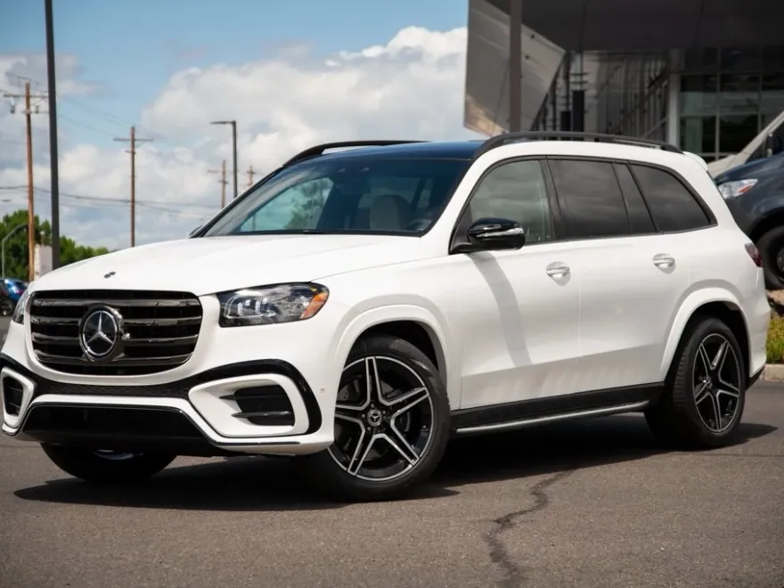 2025 Mercedes Benz GLS 450 4MATIC photo 1