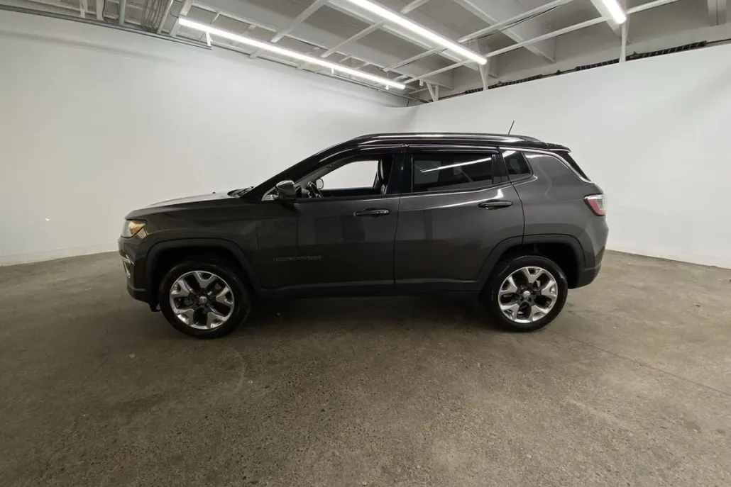 2018 Jeep Compass Limited photo 1