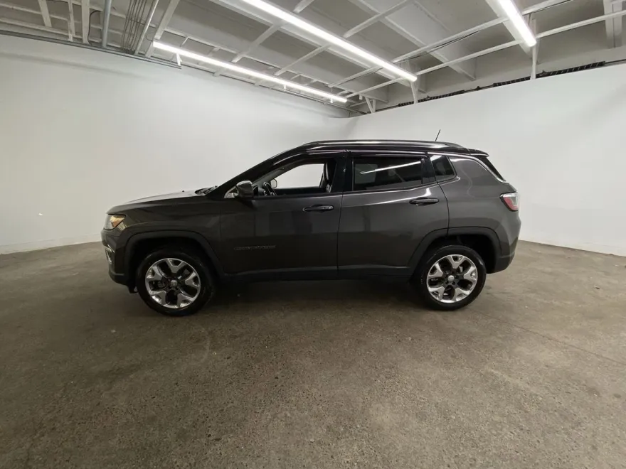 2018 Jeep Compass Limited photo 1