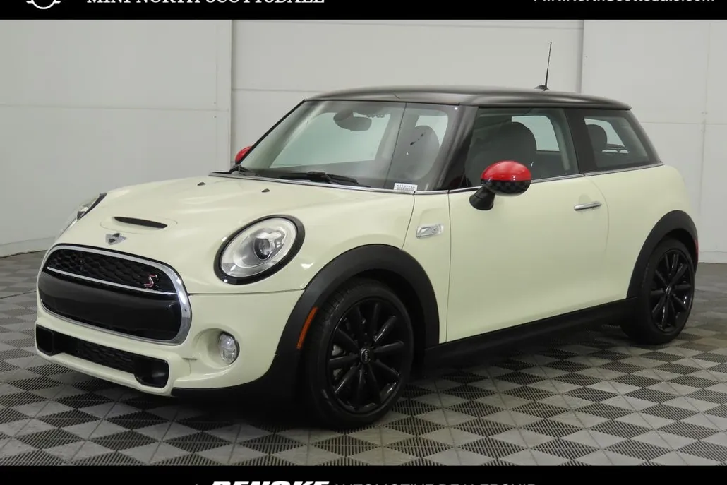 2017 Mini Cooper Hardtop S photo 1