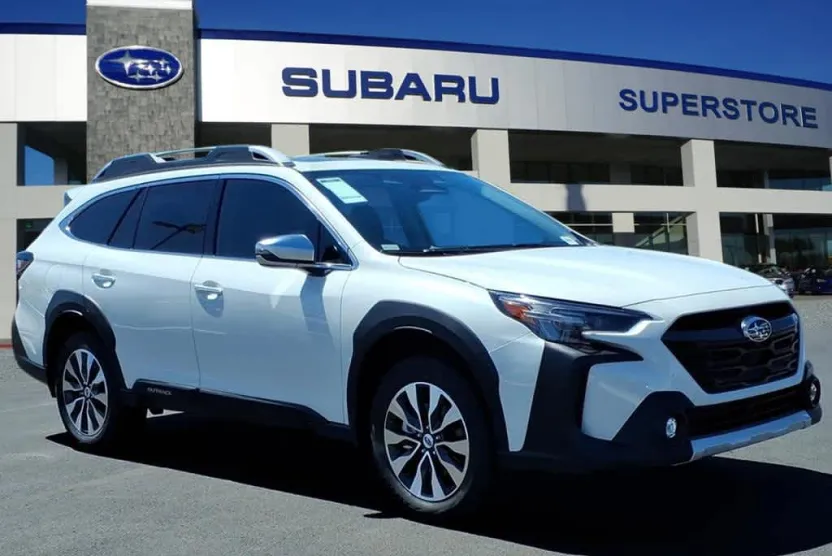 2025 Subaru Outback Touring XT photo 1