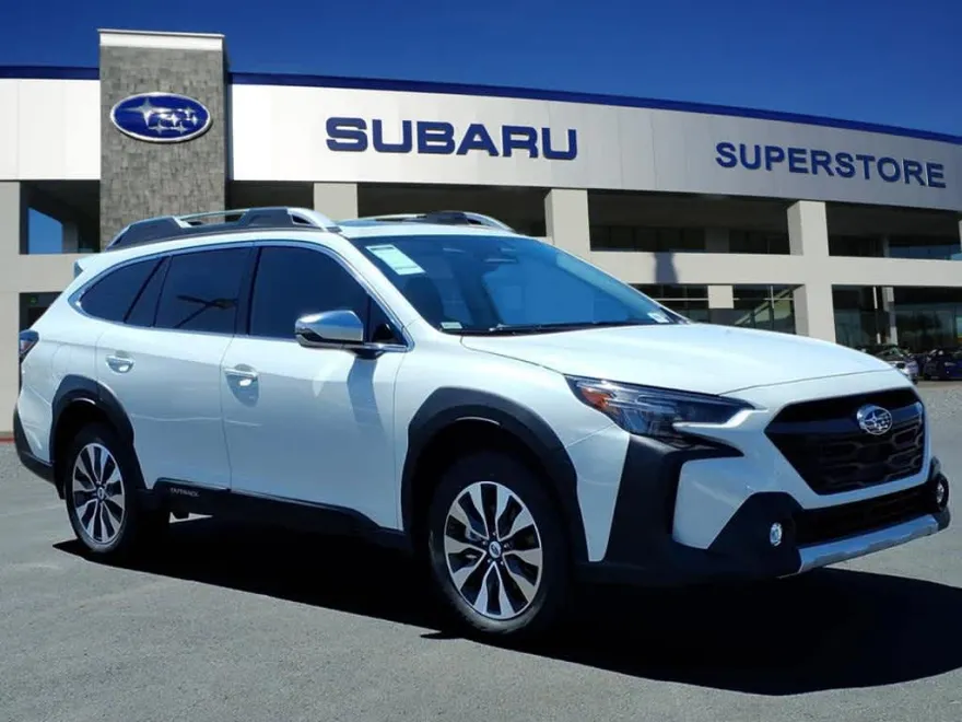 2025 Subaru Outback Touring XT photo 1