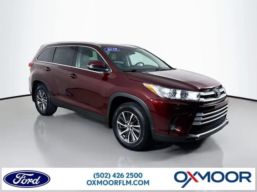 2019 Toyota Highlander XLE photo 1