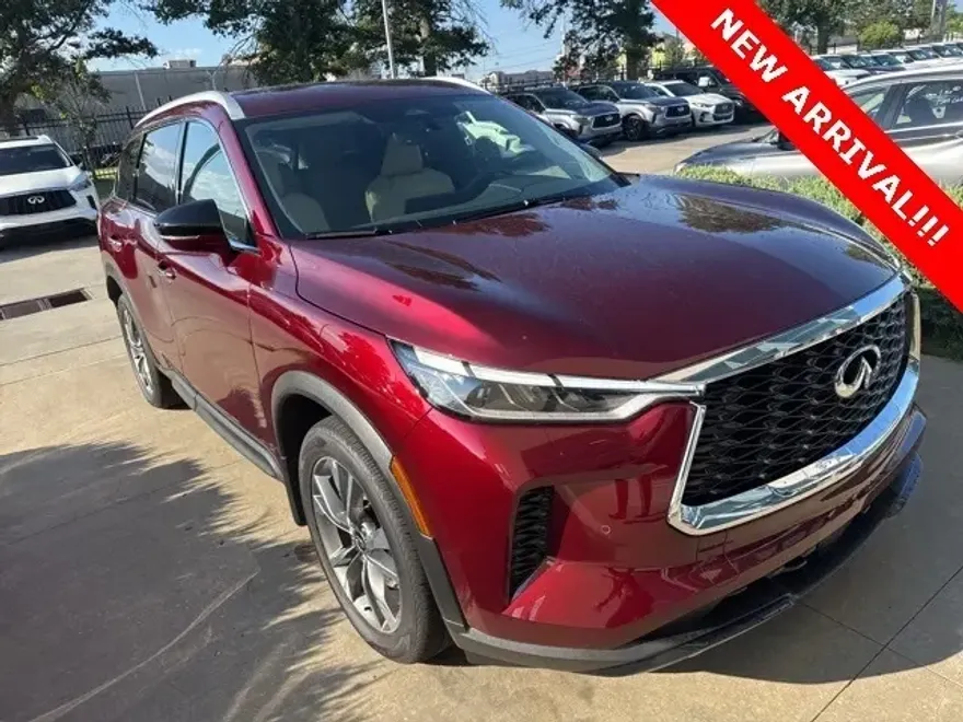2025 Infiniti QX60 Luxe photo 1