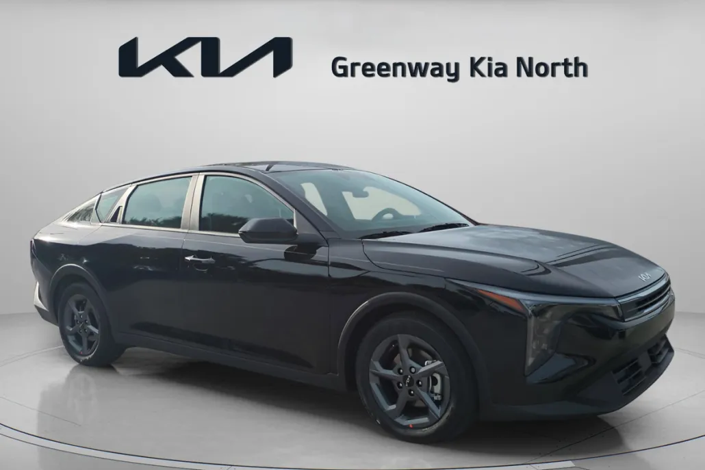 2025 Kia K4 LXS photo 1