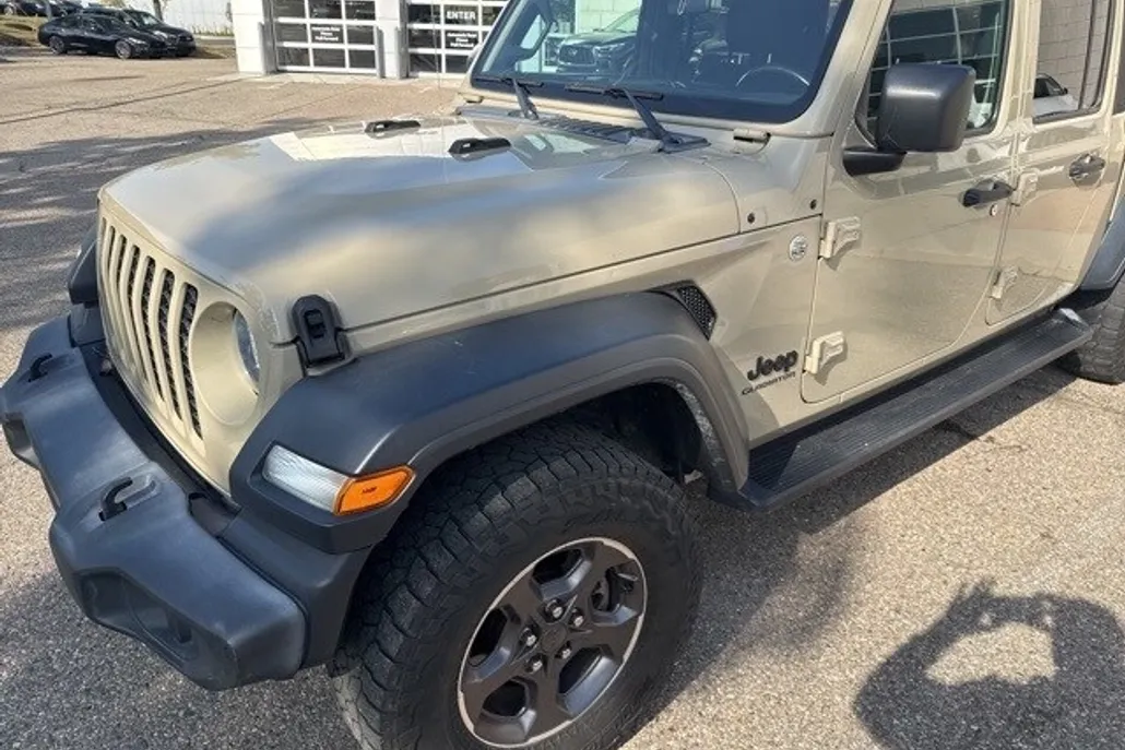 2020 Jeep Gladiator Sport photo 1