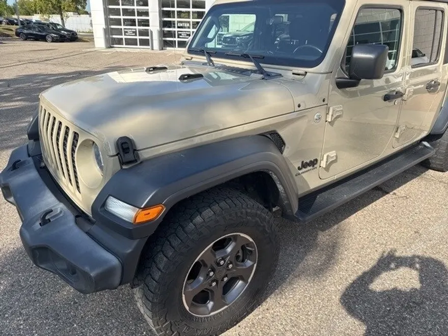 2020 Jeep Gladiator Sport photo 1
