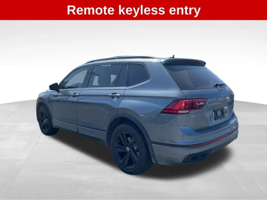 2024 Volkswagen Tiguan SE R-Line Black photo 1