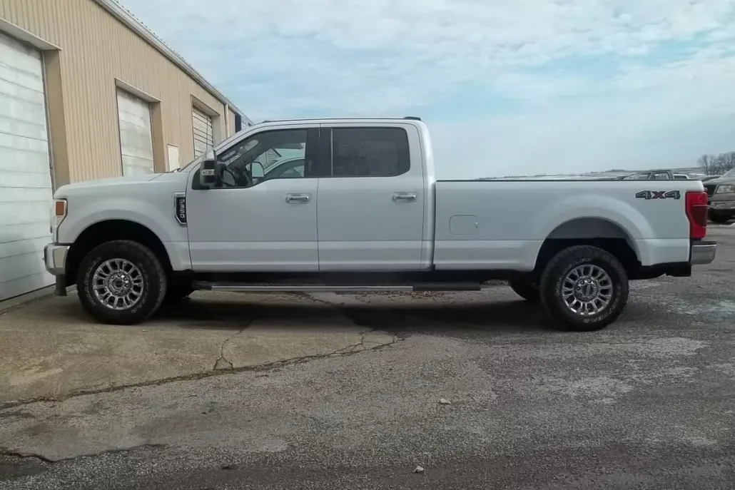 2022 Ford F-350 XLT photo 1