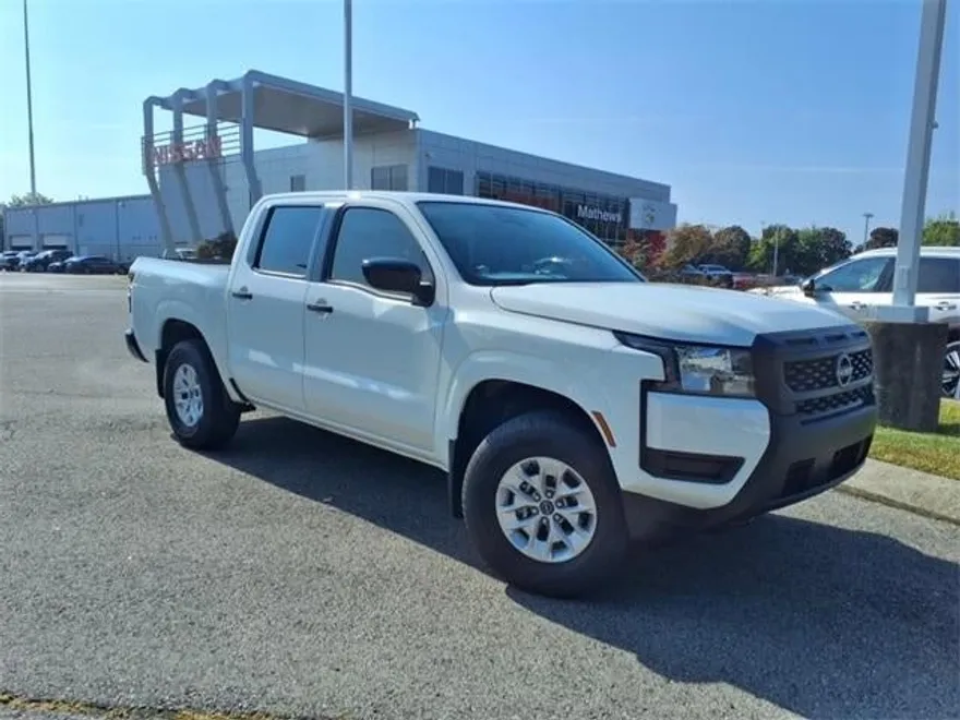 2025 Nissan Frontier Crew Cab S photo 1
