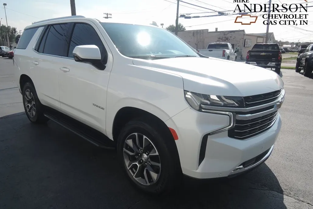 2022 Chevrolet Tahoe LT photo 1