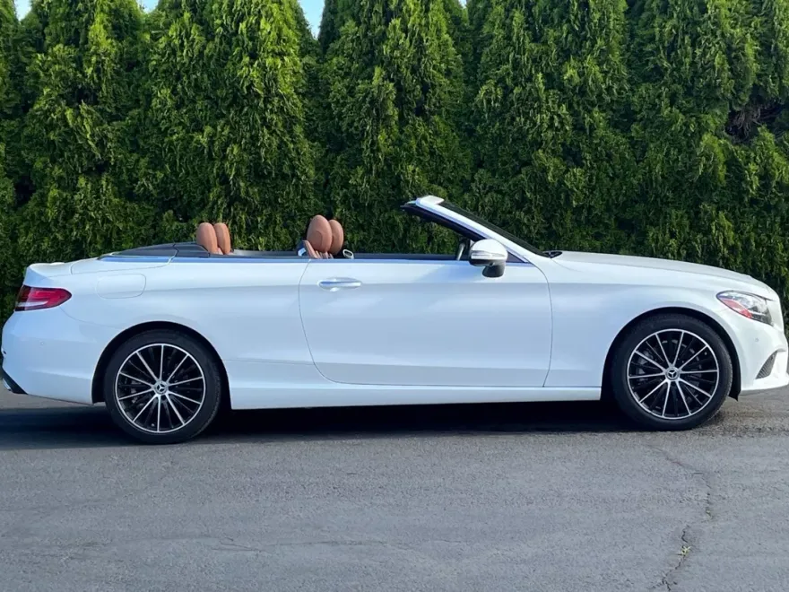 2020 Mercedes Benz C 300 photo 3