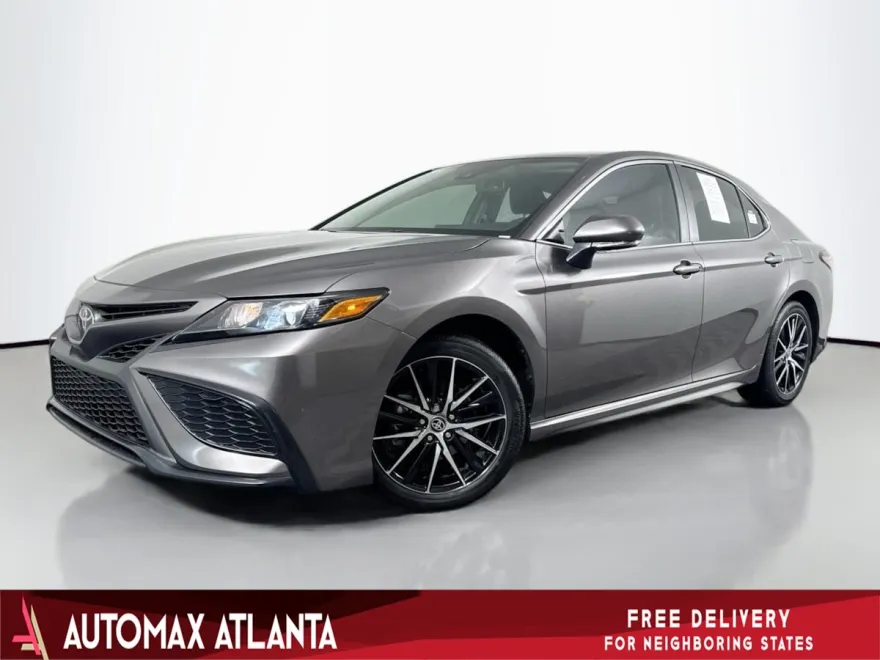 2024 Toyota Camry SE photo 1