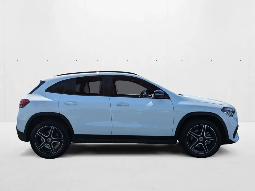 2022 Mercedes Benz GLA 250 photo 1